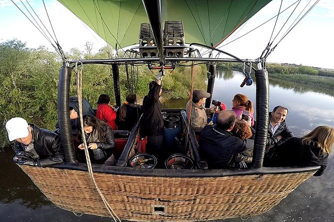 Hot-Air Balloon Ride over Toledo with Optional Transport from Madrid - The one-hour flight over the Tagus area