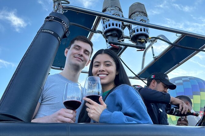 Hot air balloon ride with breakfast in Cueva from CDMX - Who should book this experience?