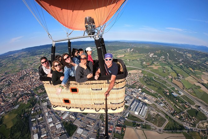 Hot Air Balloon with Champagne, Optional Photos,Video & Breakfast - A balloon morning above Vic