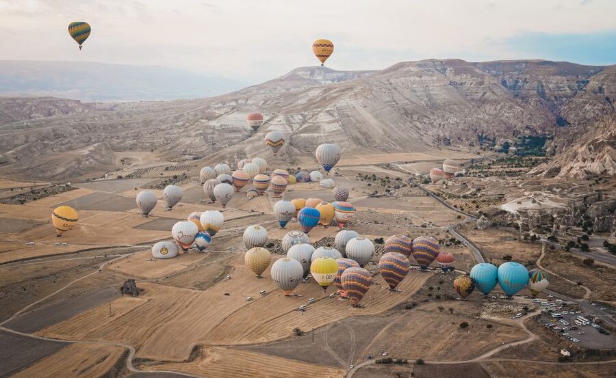 Hot air balloons in Goreme red valley - Key points before you book