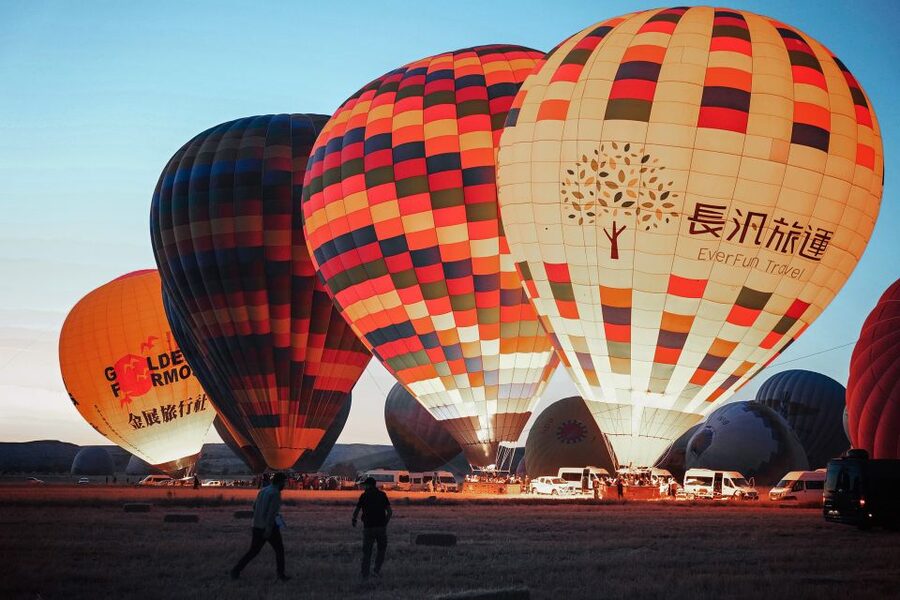 Hot air balloons in Goreme red valley - Food, drinks, and the end of the flight