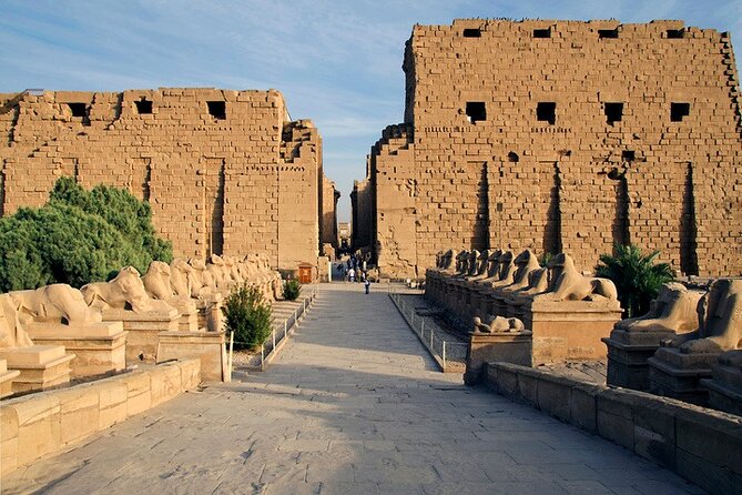 Hurghada: Over Day Tour to Luxor & Balloon Ride & Felucca - The real prize is the Luxor balloon ride