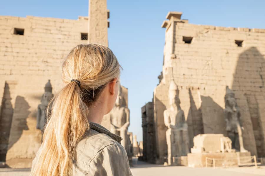Hurghada: Small-Group Luxor Highlights & Balloon Day Tour - Colossi of Memnon and lunch on the West Bank