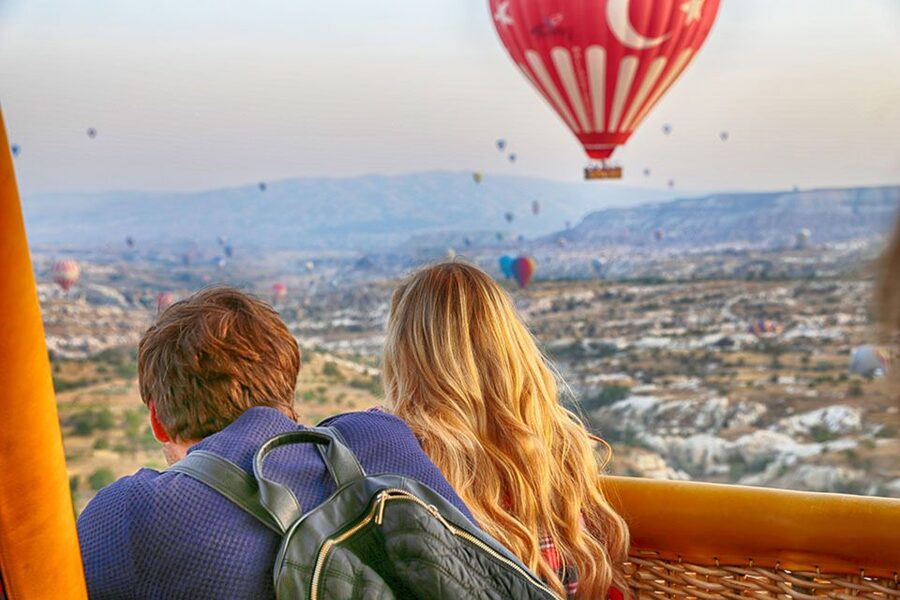 Istanbul: Cappadocia 4-Day Trip by Plane & Hot Air Balloon - Flying from Istanbul to Cappadocia on day one