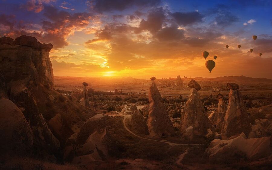 Istanbul: Cappadocia 4-Day Trip by Plane & Hot Air Balloon - Fairy chimneys, Devrent Valley, and carpet making