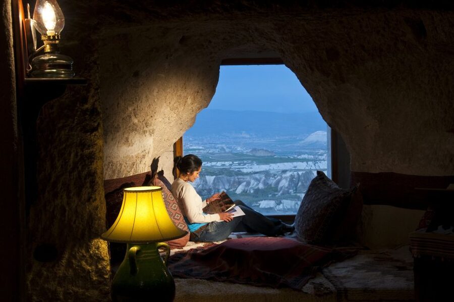 Istanbul: Cappadocia 4-Day Trip by Plane & Hot Air Balloon - Selime Monastery, Pigeon Valley, and onyx