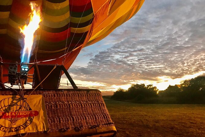 Johannesburg: Hot Air Balloon Flight along Magalies Valley - Landing, sparkling wine, and breakfast