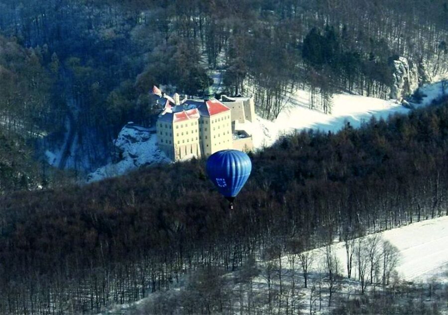 Kraków: Hot Air Balloon Flight with Champagne - Champagne, balloon initiation, and your certificate