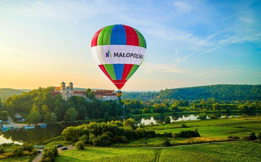 Kraków: Hot Air Balloon Flight with Champagne - From Kornela Makuszyńskiego 6 to the launch field