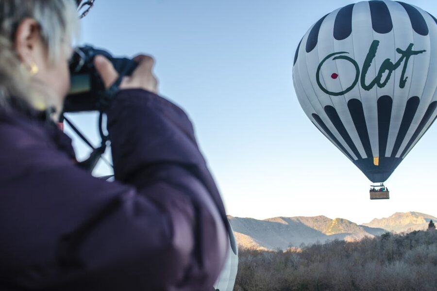 La Garrotxa Volcanoes Half-Day Hot Air Balloon Flight - Seeing La Garrotxa from above