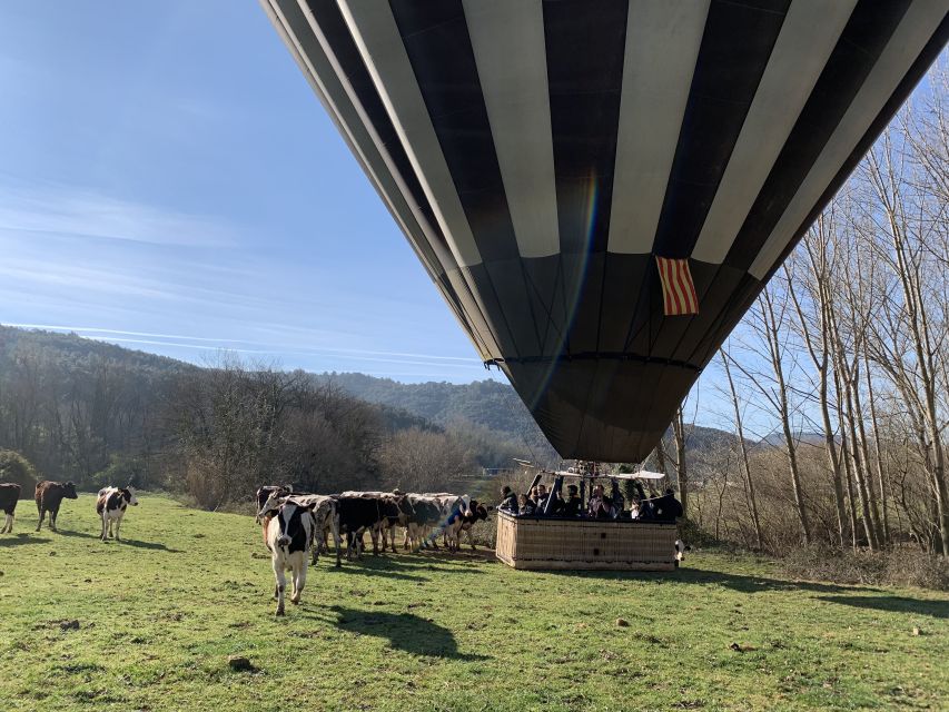 La Garrotxa Volcanoes Half-Day Hot Air Balloon Flight - The Catalan breakfast is part of the value