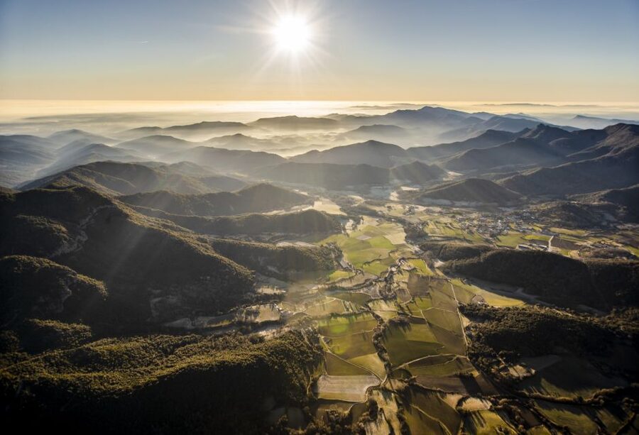 La Garrotxa Volcanoes Half-Day Hot Air Balloon Flight - Access for older visitors and wheelchair users