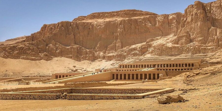 Luxor: 3-Day Nile Cruise to Aswan with Hot Air Balloon - The guides and the shopping issue