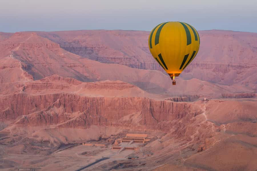 Luxor: Hot Air Balloon & Private tour to West bank and Lunch - Why a private guide matters here