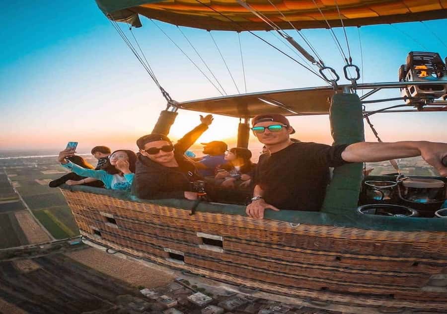 Luxor: Hot Air Balloon Ride Over Temple of Hatshepsut - From your hotel to the Nile crossing