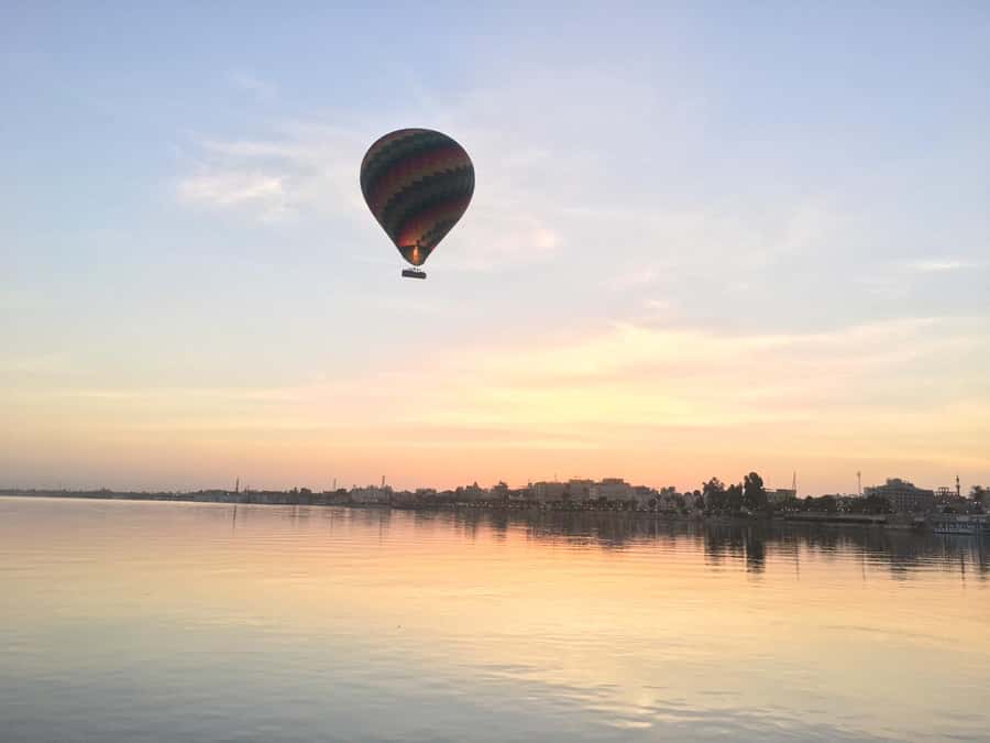 Luxor: Hot Air Balloon Ride over the Valley of the Kings - Landing in an empty field or desert