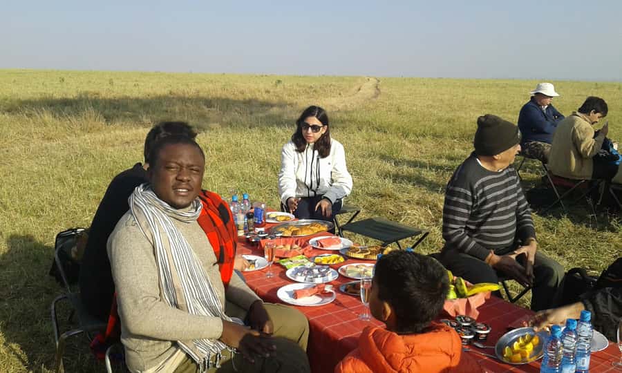 Maasai Mara: Hot Air Balloon Safari & Champagne Breakfast - Boarding the basket and rising into the sunrise