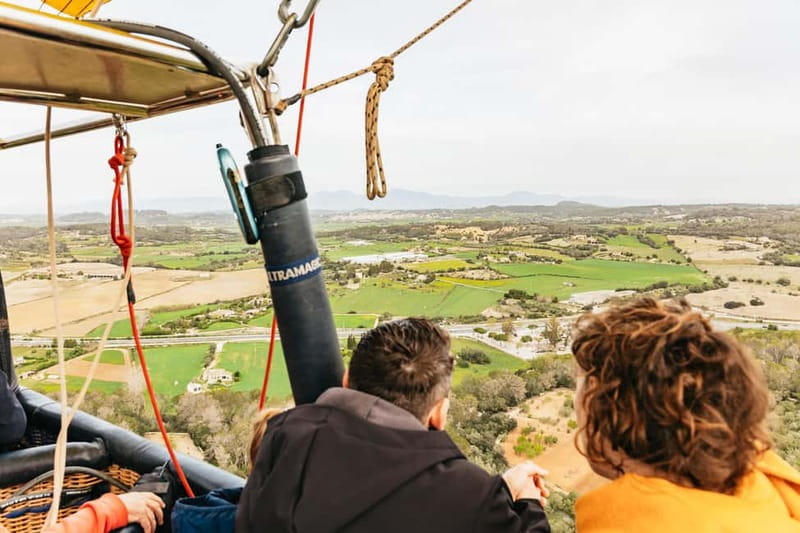 Mallorca: Hot Air Balloon Flight with Private Options - A quiet view of Mallorca from the air