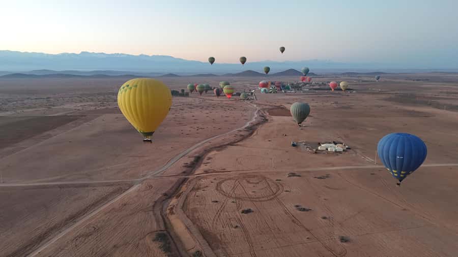 Marrakech: 50 minutes Hot Air Balloon Ride & Breakfast - Landing and a traditional Moroccan breakfast