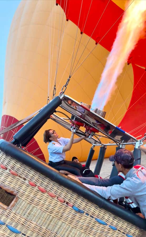 Marrakech: Balloon Flight, Berber Breakfast, and Camel Ride - Landing, certificates, and the second breakfast