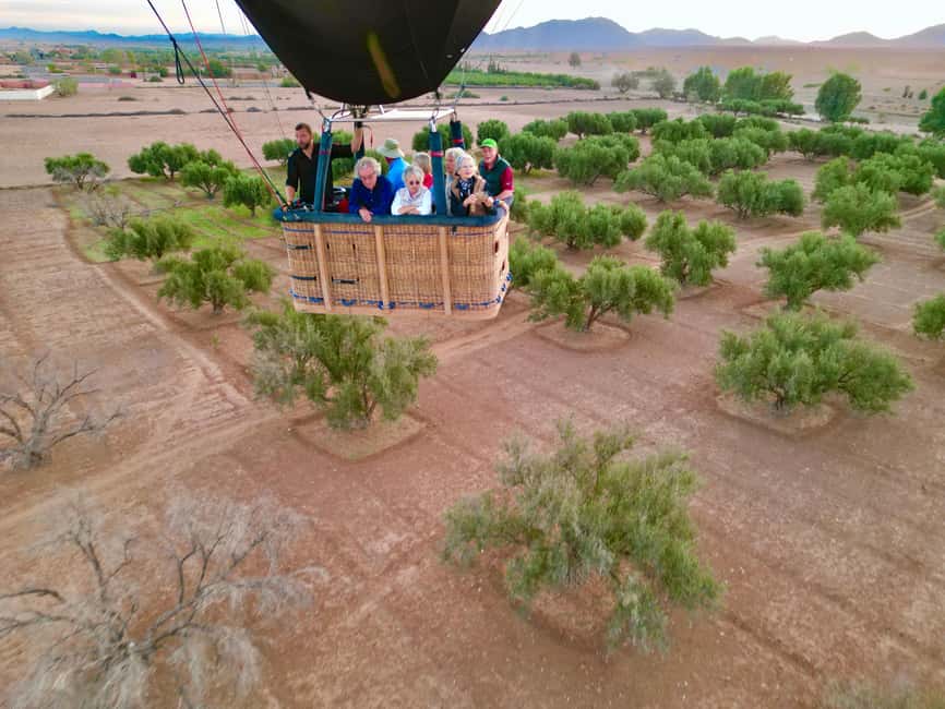 Marrakech: hot-air balloon flight with view of the Atlas Mountains and Berber breakfast - Landing, breakfast, and the Berber welcome