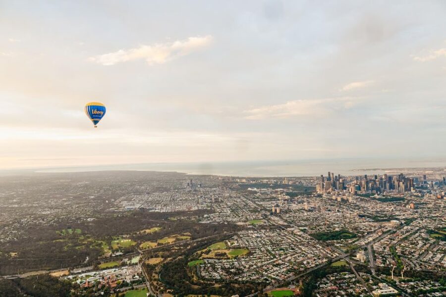 Melbourne: Balloon Flight at Sunrise - Who should book this sunrise flight?