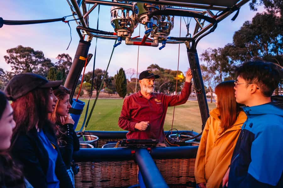 Melbourne: Balloon Flight at Sunrise - Landing, pack-up, and the return to town