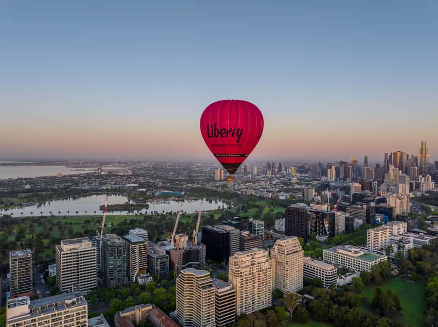 Melbourne: Balloon Flight at Sunrise with Breakfast - Key points to know before booking