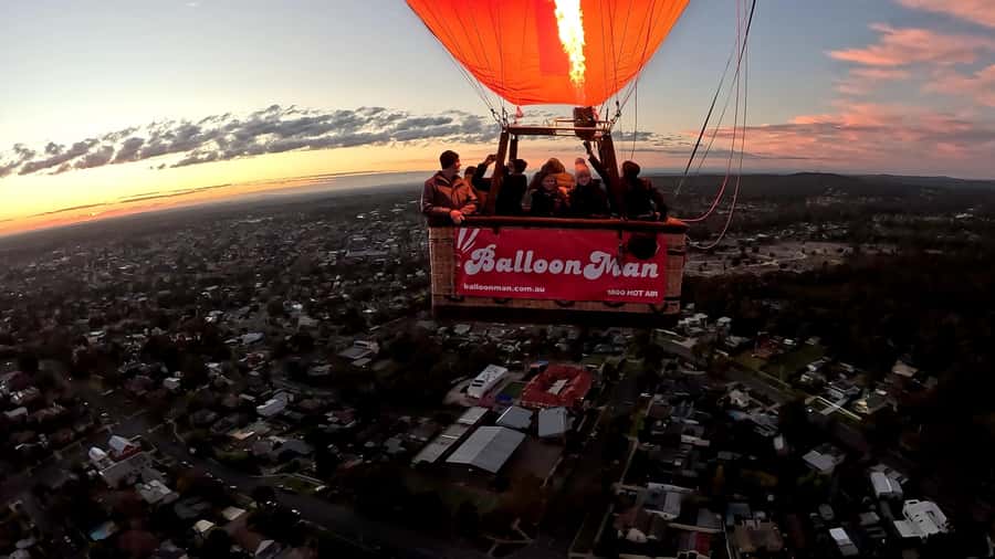 Melbourne Premium Balloon Flight 5-Star Champagne Breakfast - Safety, weather, and the main reservation