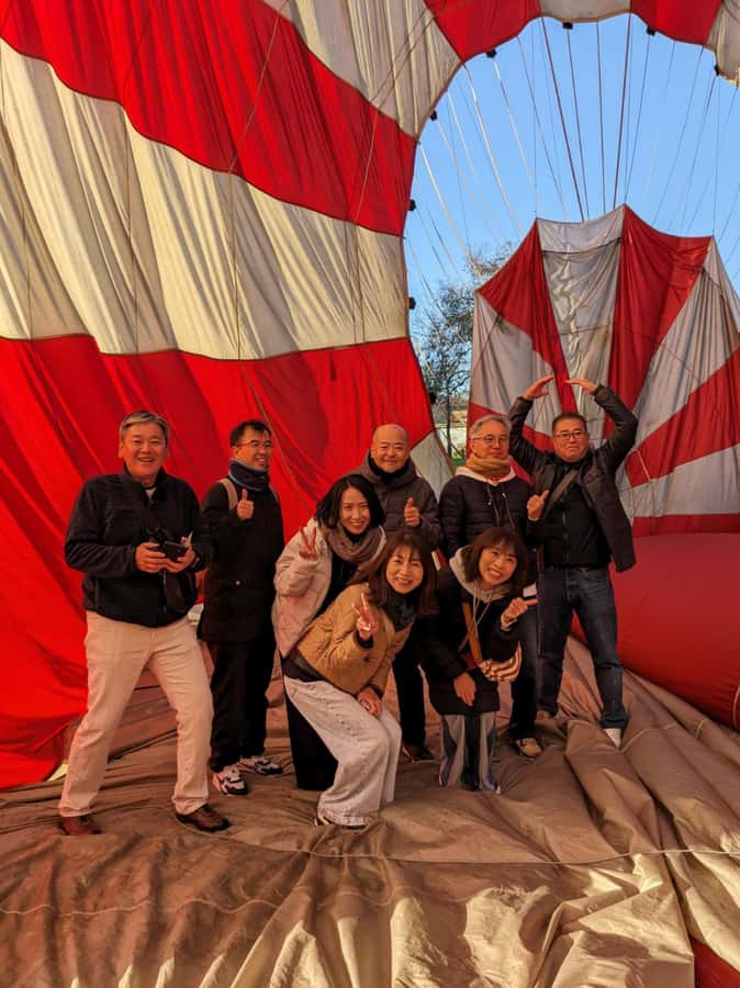Melbourne Premium Balloon Flight 5-Star Champagne Breakfast - Who should book this Melbourne balloon flight
