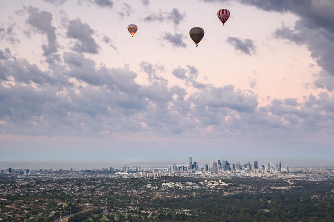 Melbourne sunrise balloon flight & champagne breakfast - A sunrise view few Melbourne tours can match
