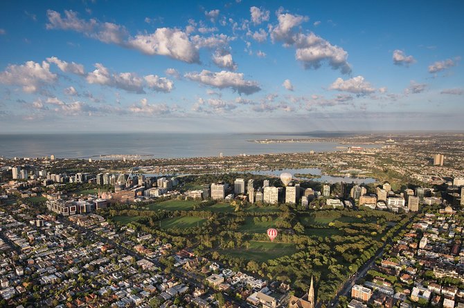 Melbourne sunrise balloon flight & champagne breakfast - Meeting at Sofitel Melbourne on Collins