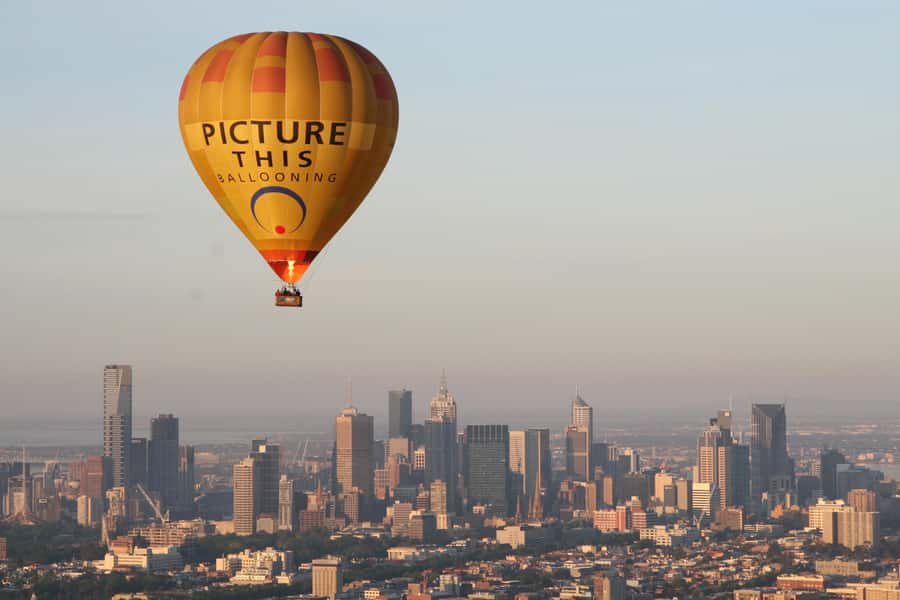 Melbourne: Sunrise Hot Air Balloon Experience with Breakfast - The safety briefing and balloon launch