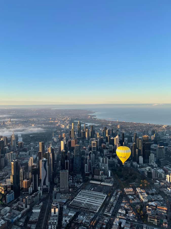 Melbourne: Sunrise Hot Air Balloon Flight - Meeting at Amora Hotel Riverwalk