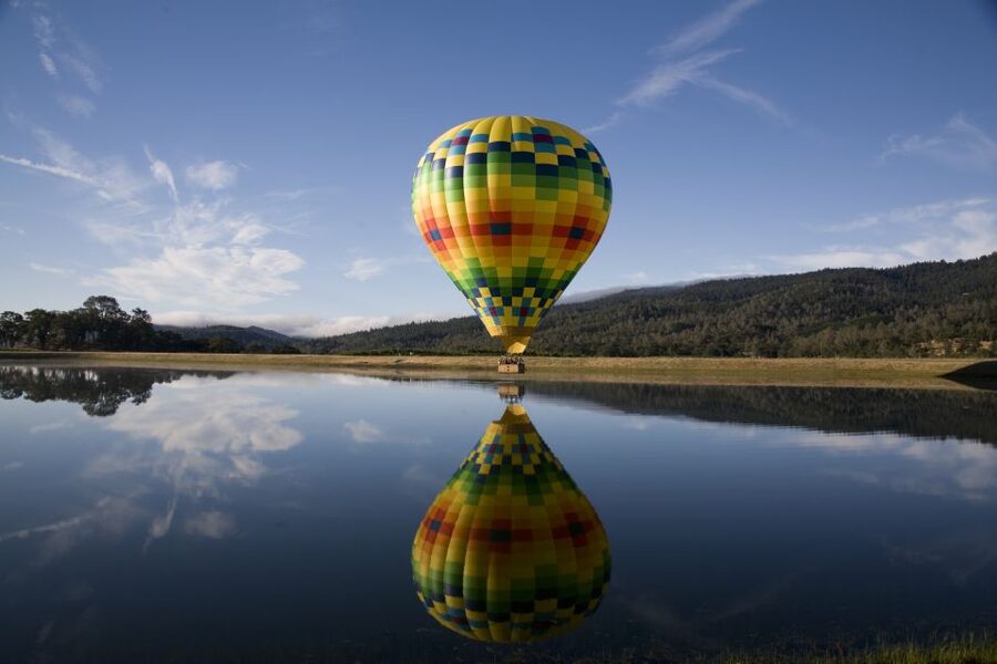 Napa Valley: Hot Air Balloon Adventure - Rising over the vineyards