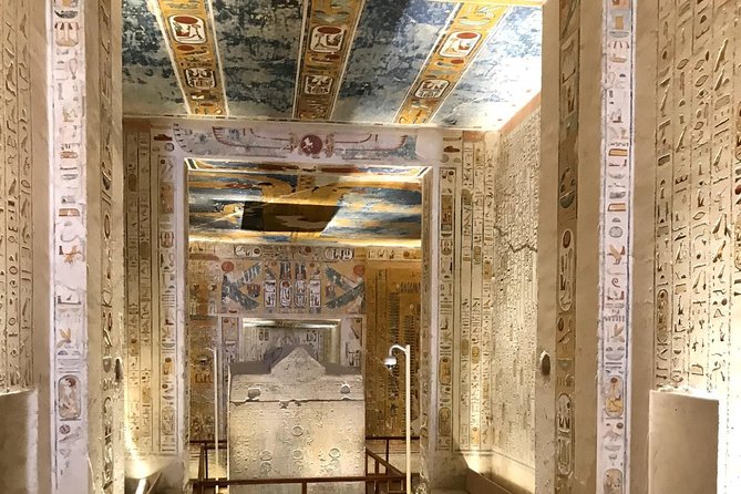 One package From Hurghada to Luxor: Balloon & Luxor Day Tour & Lunch & Felucca - Hatshepsut’s temple and the Colossi of Memnon