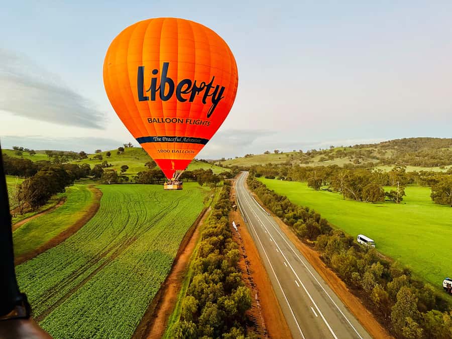 Perth: Avon Valley Hot Air Balloon Flight with Breakfast - Sunrise from a balloon over Northam