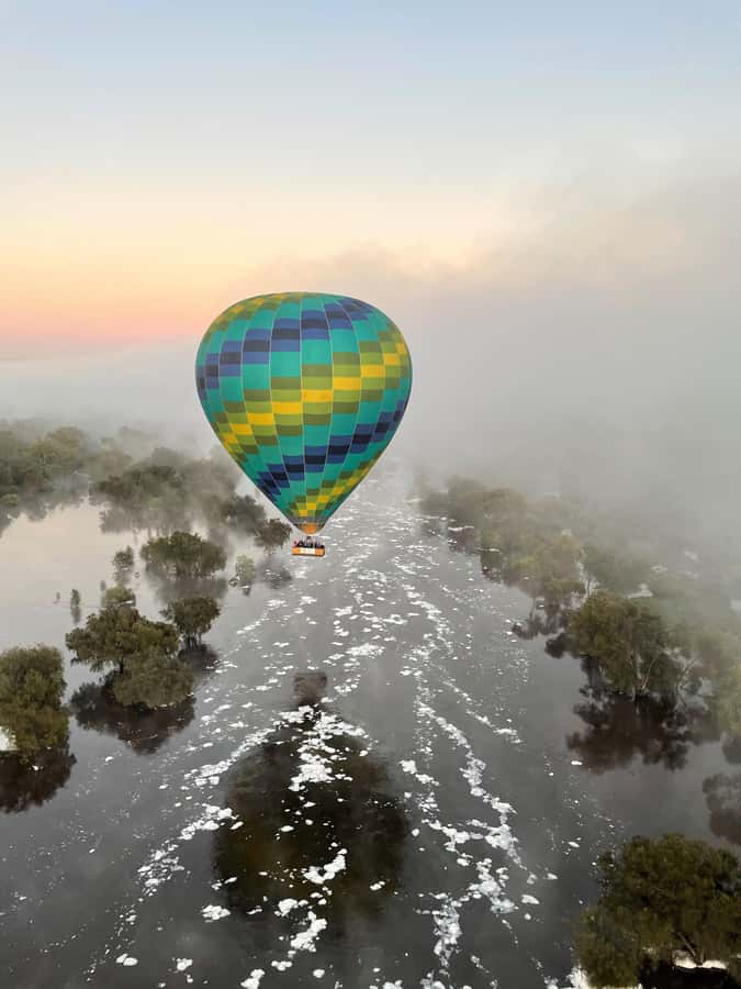 Perth to Northam: Balloon flight including shuttle bus - The return to Burswood