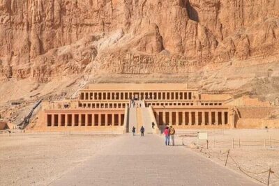 Private Day from Cairo to Luxor by plane with hotel,balloon,west,east and lunch