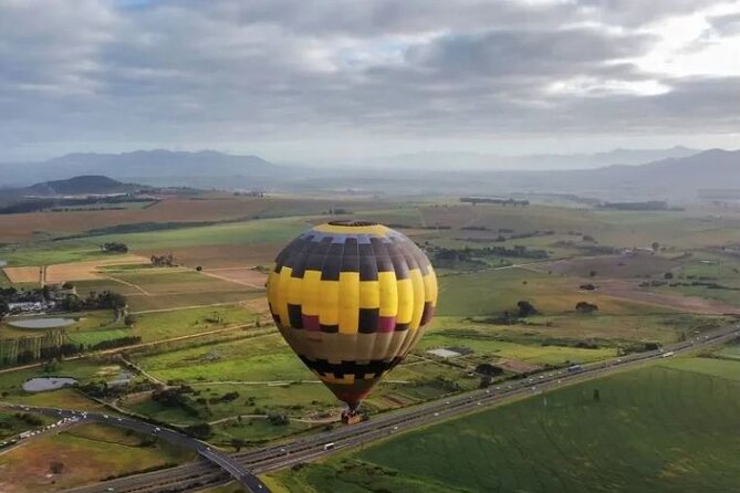 Private Hot Air Balloon Tour in Cape Town - Before sunrise in Klein Joostenberg