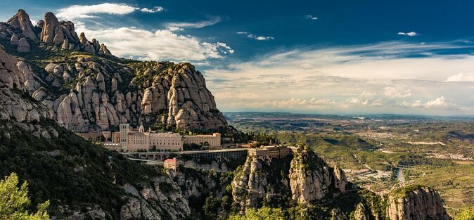 Private Montserrat & Hot-Air Balloon Ride with Monastery visit - Key points to know before booking