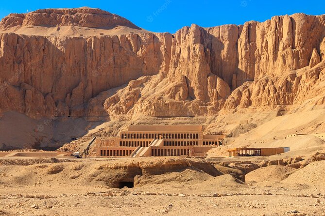 Private Tour to Luxor West and East Banks with Hot Air Balloon,Felucca and lunch - Karnak Temple: go slowly through the columns