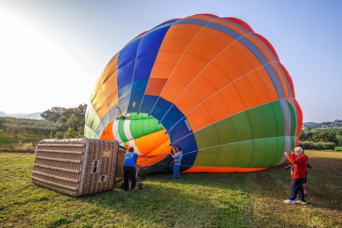 Professional hot air balloon rides at Assisi, Trasimeno in Umbria - Why a balloon is a fine way to see Umbria