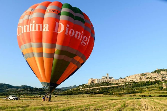 Professional hot air balloon rides at Assisi, Trasimeno in Umbria - Meeting at Cantina Dionigi at 6:30 am