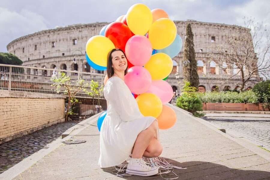 Rome: Professional Photoshoot With Balloons - Is $147.27 good value?