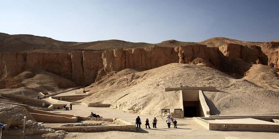 Safaga: Overnight Trip to Luxor with Balloon Ride & Hotel - What the $160 price really covers