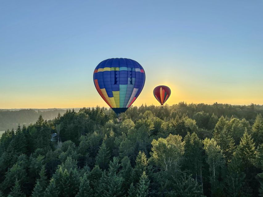 Seattle: Mt. Rainier Sunrise Hot Air Balloon Ride - Why the small group matters