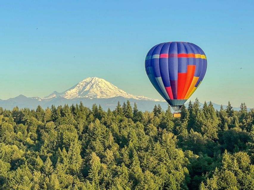 Seattle: Mt. Rainier Sunset Balloon Ride with Champagne - Watching the balloon come alive