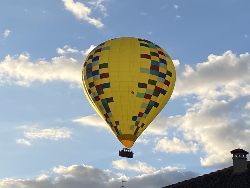 Segovia: Balloon Ride with Transfer Option from Madrid - Landing, brunch, and the useful extras