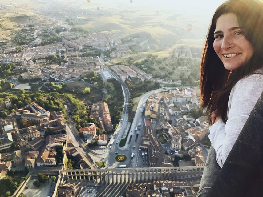 Segovia: Hot-Air Balloon Flight with Optional 3-Course Lunch - The aqueduct, cathedral, and Alcazar from above